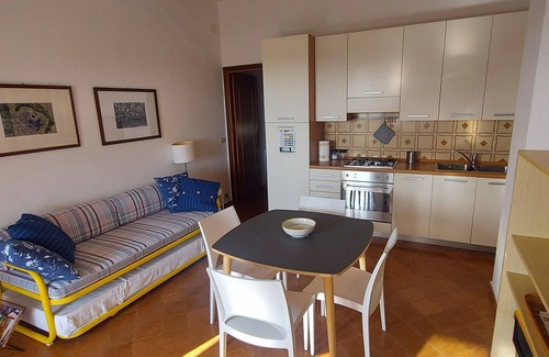 Santa Caterina Apartment | Oleander House - Two-room apartment 10 minutes from the sea