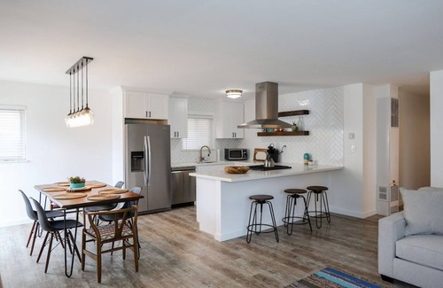 Santa Ana Heights House | Olive you a Whole lot!