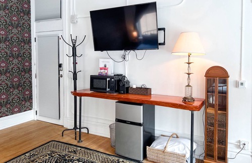Downtown - Waterfront House | Oliver Inn | Suite 15 | Mayor Snively