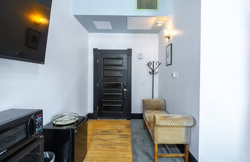 Downtown - Waterfront House | Oliver Inn | Suite 9 | Knudsen