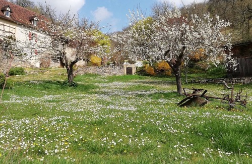 Espagnac-Sainte-Eulalie Bed & Breakfast | Oltarcie bed and breakfast with swimming pool in the Célé valley near Figeac