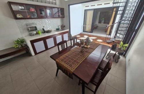 Central Yogyakarta House | Omah Saha Kraton