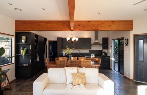 Omaha House | Omaha Beach House - Omaha Holiday Home
