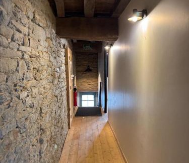 Josselin House | Ombre et Oust
