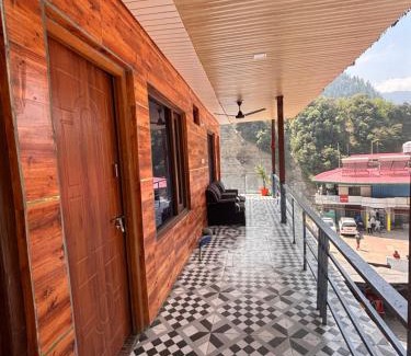 Kharsali House | Omji - Susharda Sewa Sansthan Jankichatti Near Yatra Starting Point, Yamunotri