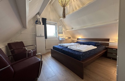 Scharendijke House | On a small vacation park, quiet, detached house with large garden