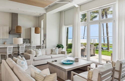 Nassau House | On Beach Time |Lux Villa|Oceanfront|Heated Pool