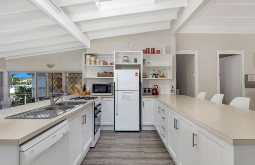Erowal Bay House | On Golden Ponds at Erowal Bay