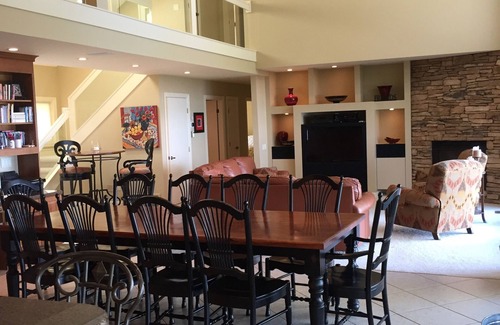 Charlevoix House | ON LAKE CHARLEVOIX - 5 MINUTES FROM DOWNTOWN CHARLEVOIX