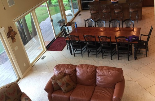 Charlevoix House | ON LAKE CHARLEVOIX - 5 MINUTES FROM DOWNTOWN CHARLEVOIX