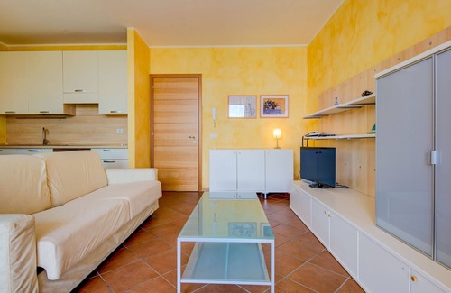 Padenghe sul Garda Apartment | On Lakeside with 3 Pools and Tennis Courts - Apartment Azzurro