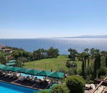 Cesme Hotel | ON'LIVE HOTEL