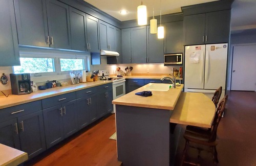 Eureka Springs House | ON QUIET MOUNTAIN SIDE WITH BEAUTIFUL WOODED VIEWS