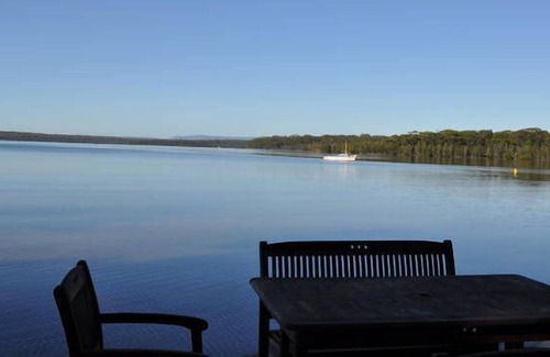 St. Georges Basin House | On The Basin - Absolute beachfront - Water deck