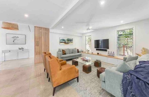 Yaroomba House | On The Beach Luxury Home With Pool