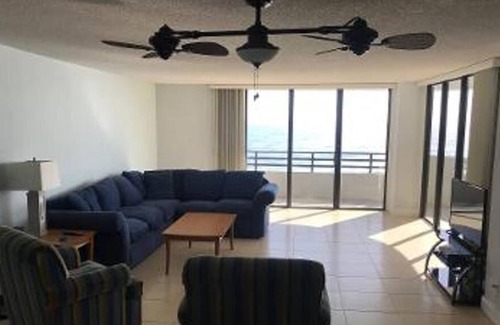 Daytona Beach Condo | ON THE BEACH SPACIOUS 2 BEDROOM CONDO WITH OCEAN FRONT VIEW ON DAYTONA BEACH!!!