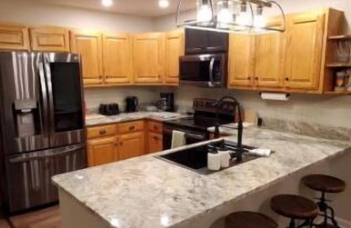 Helen Cabin | On the Hooch in HELEN Hot Tub Fireplace Dog Friendly Walk to all the fun!