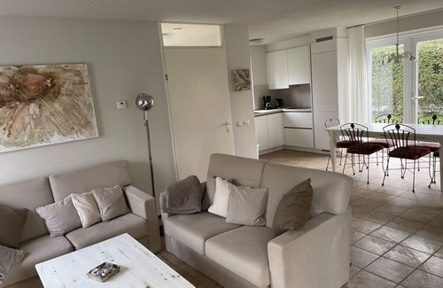 Kamperland House | on the lake Comfortable holiday residence