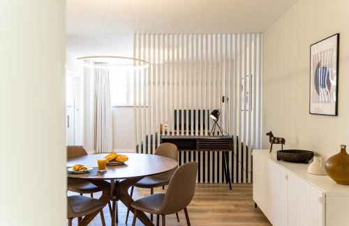 Old Town Apartment | On The Square Flat - City Center by House and People