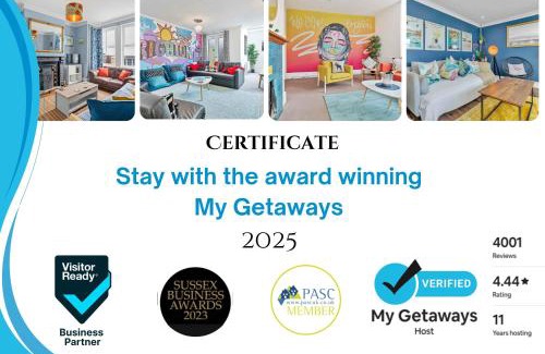 Seafront Apartment | On the Water 3 with Free Parking By My Getaways