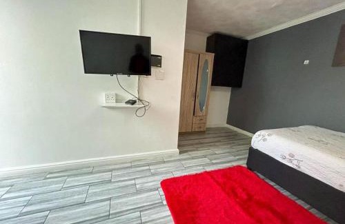 Parow House | On Wynne Guest House