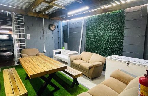 Parow House | On Wynne Guest House
