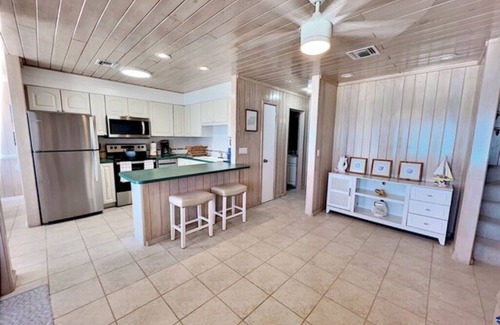 Man O War Cay Apartment | Once Upon a Tide - Schooner's Landing