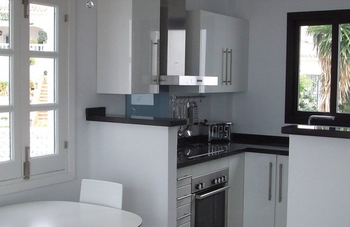 Chimenea Apartment | One-bed top floor boutique apartment. Stunning views out over the Mediterranean.