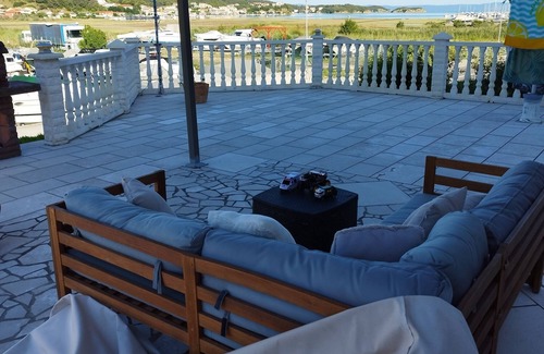 Supetarska Draga Apartment | One bedroom apartment with terrace and sea view Supetarska Draga - Donja, Rab (A-22866-a)