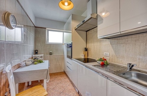 Rovinjsko Selo Apartment | One-bedroom Apartment Mare A3 with shared Pool