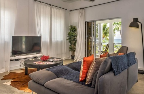 Fitts Village Villa | One Bedroom Apartment on the Beach