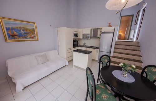 Businci Apartment | One bedroom apartment near beach Rastići, Čiovo (A-9470-b)