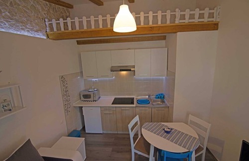 Veli Losinj Apartment | One bedroom apartment with balcony Veli Lošinj, Lošinj (A-7959-b)