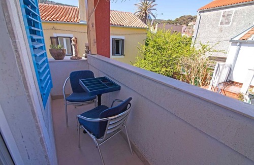 Veli Losinj Apartment | One bedroom apartment with balcony Veli Lošinj, Lošinj (A-7959-b)