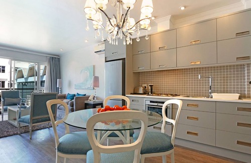 Mouille Point Apartment | One Bedroom Apartment | 504 The Granger