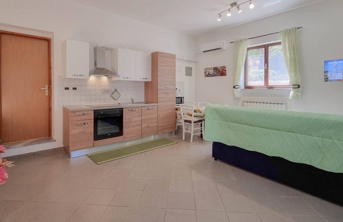 Brtonigla Apartment | One bedroom apartment with terrace Brtonigla, Novigrad (A-19949-a)