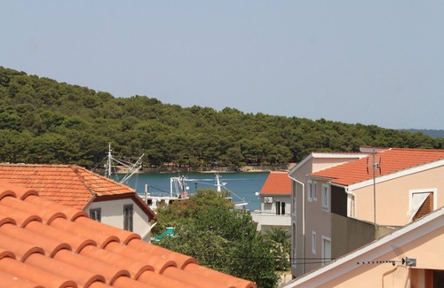 Kukljica Apartment | One bedroom apartment with terrace and sea view Kukljica, Ugljan (A-8253-a)