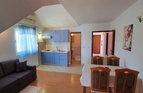 Kukljica Apartment | One bedroom apartment with terrace and sea view Kukljica, Ugljan (A-8478-b)