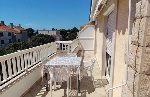 Istok Apartment | One bedroom apartment with balcony Makarska (A-20727-c)