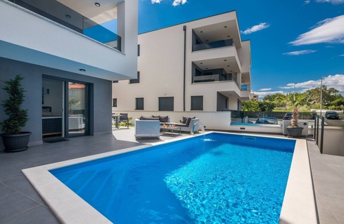 Vantacici Apartment | One bedroom apartment with terrace Vantačići, Krk (A-19303-a)