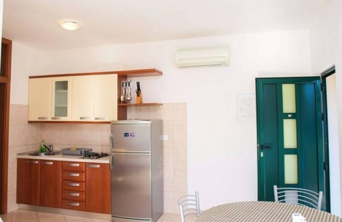 Postira Apartment | One bedroom apartment with terrace and sea view Postira, Brač (A-17323-b)