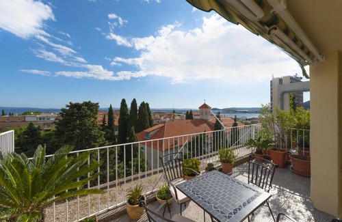 Split Apartment | One bedroom apartment with terrace and sea view Split (A-18921-a)