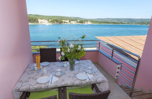 Veli Rat Apartment | One bedroom apartment near beach Veli Rat, Dugi otok (A-11525-b)