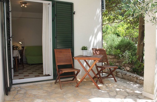 Gradac Apartment | One bedroom apartment near beach Zaostrog, Makarska (A-2625-b)