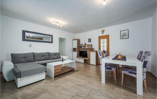 Divsici Apartment | One-Bedroom Apartment In Divsici