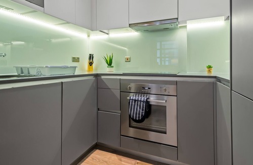 West Hendon Apartment | One bedroom Apartment in Hendon