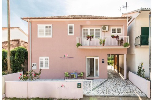 Metkovic Apartment | One-Bedroom Apartment in Metkovic