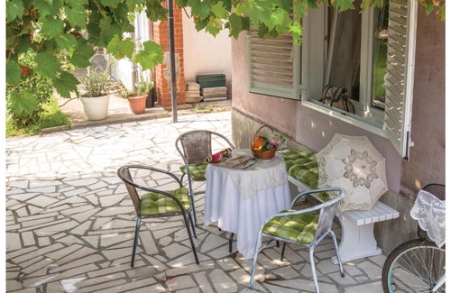 Metkovic Apartment | One-Bedroom Apartment in Metkovic