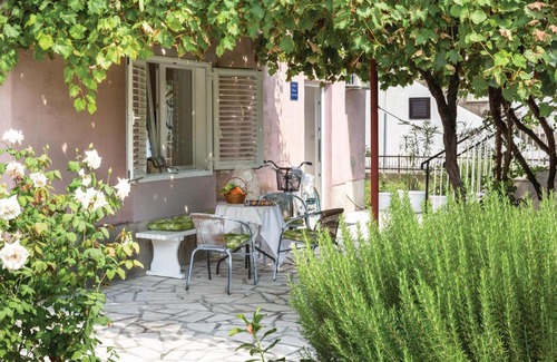 Metkovic Apartment | One-Bedroom Apartment in Metkovic