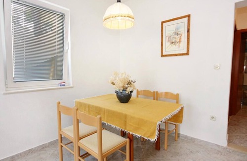 Bobovisca Apartment | One bedroom apartment near beach Bobovišća na Moru, Brač (A-5683-b)